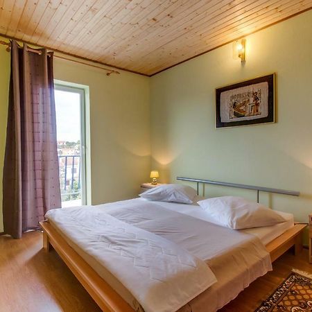 Apartment Malvina マリ・ロシニュ エクステリア 写真
